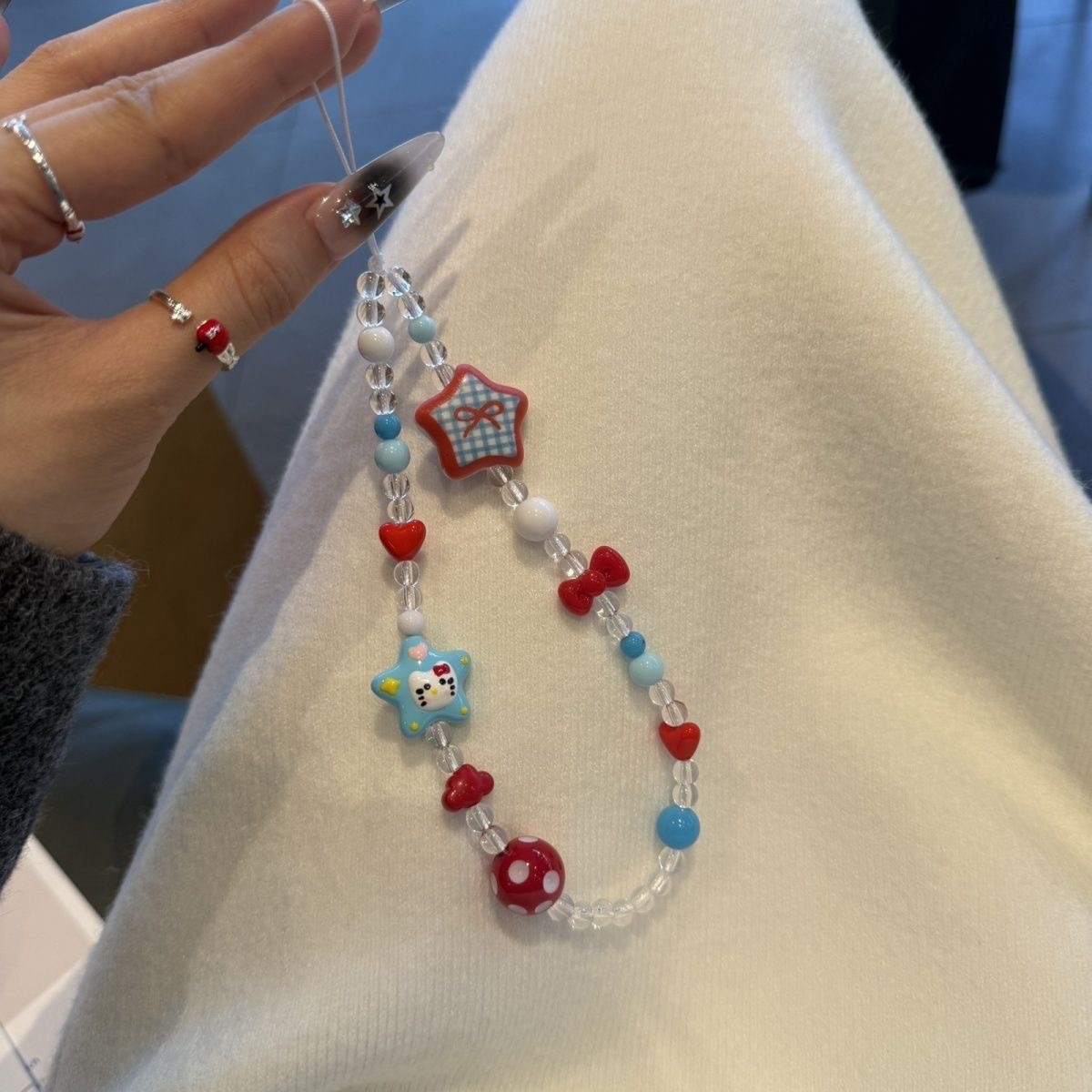 Llavero de Hello Kitty con cue - Phone Accessories reseña y precio